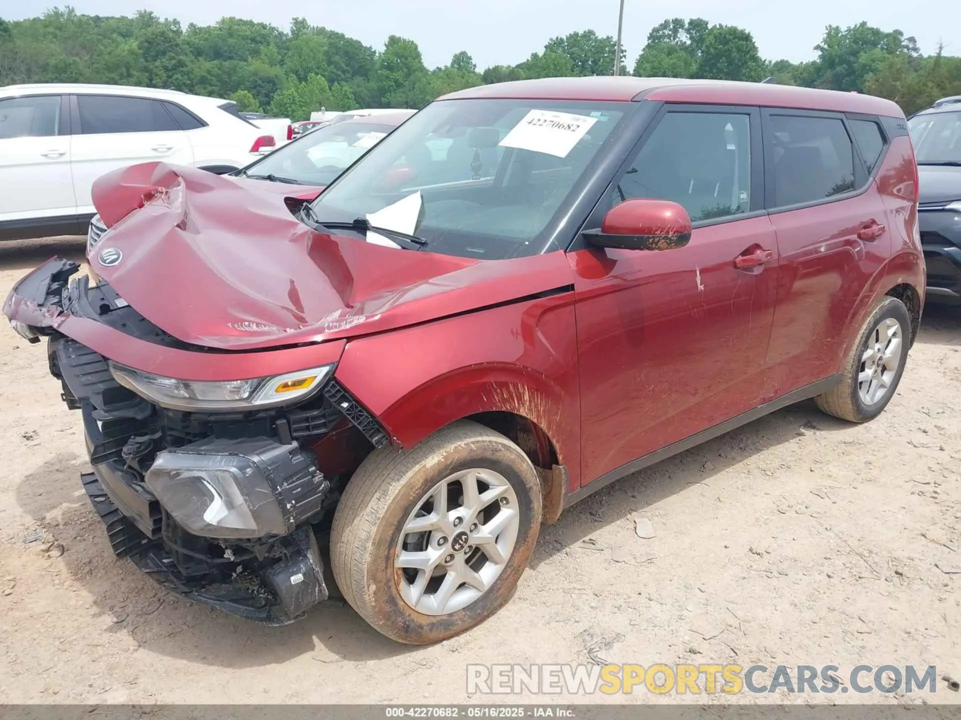 2 Photograph of a damaged car KNDJ23AU4L7118131 KIA SOUL 2020
