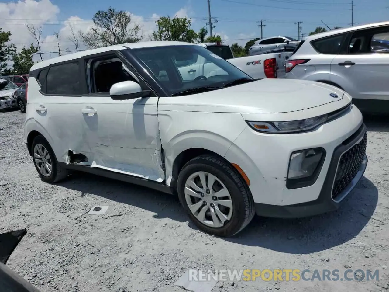 4 Photograph of a damaged car KNDJ23AU4L7120333 KIA SOUL 2020