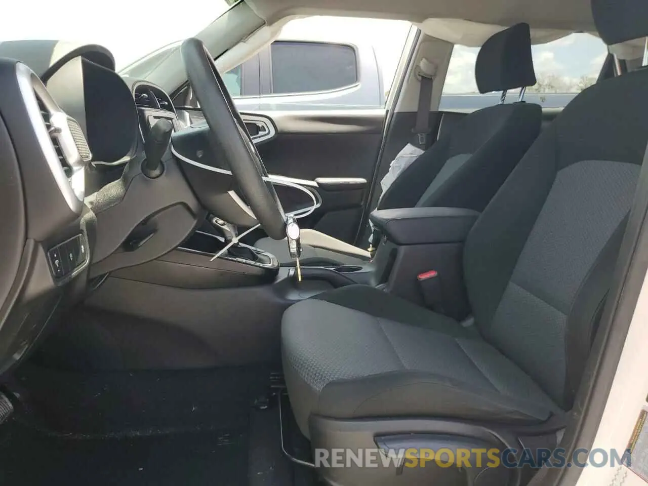7 Photograph of a damaged car KNDJ23AU4L7120333 KIA SOUL 2020