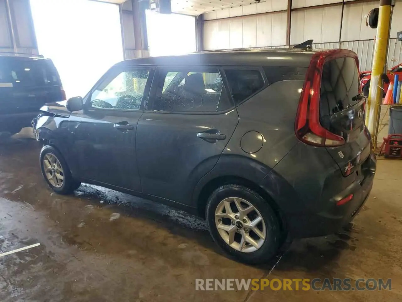 2 Photograph of a damaged car KNDJ23AU4L7731155 KIA SOUL 2020