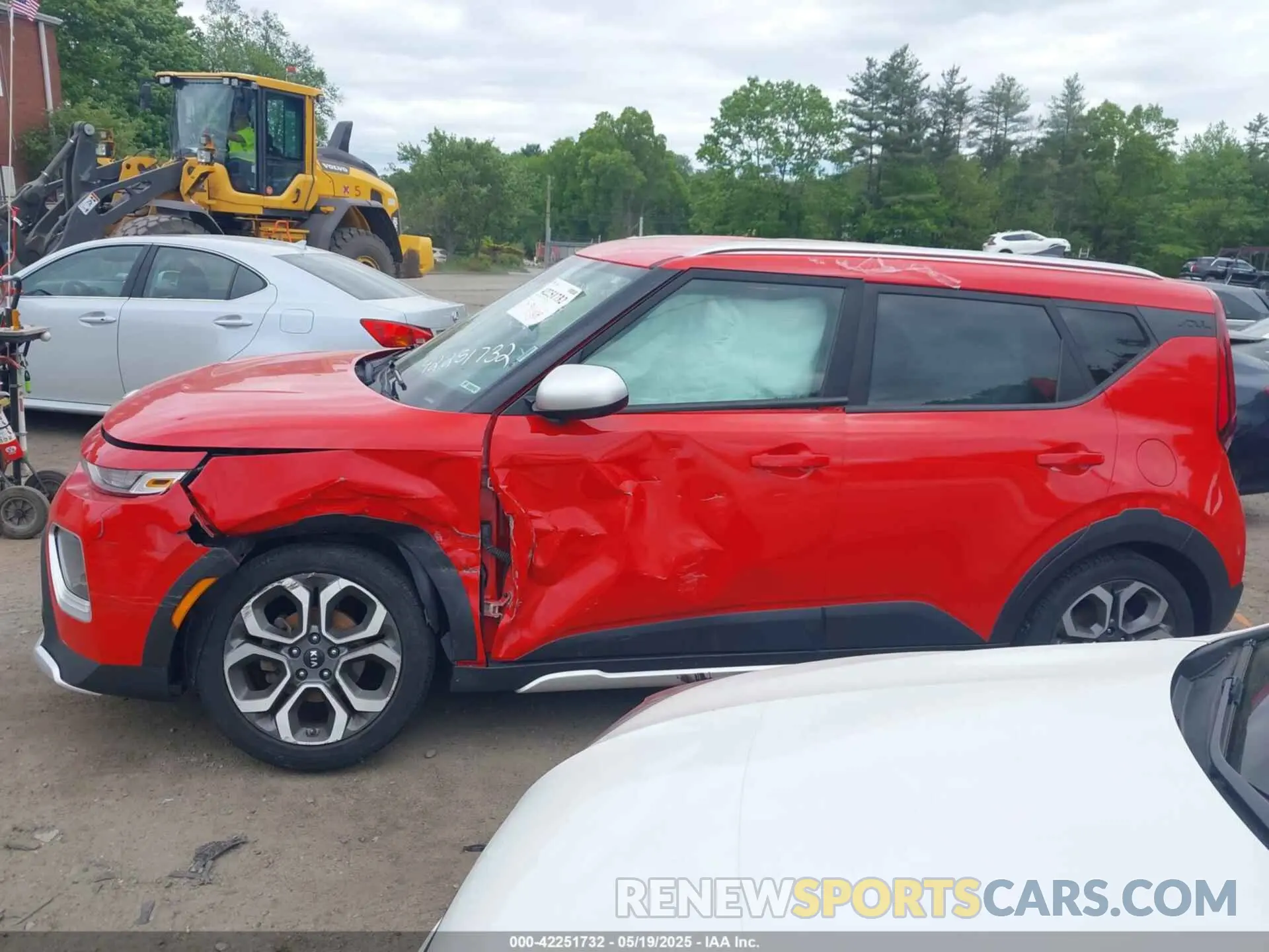 14 Photograph of a damaged car KNDJ23AU5L7005532 KIA SOUL 2020