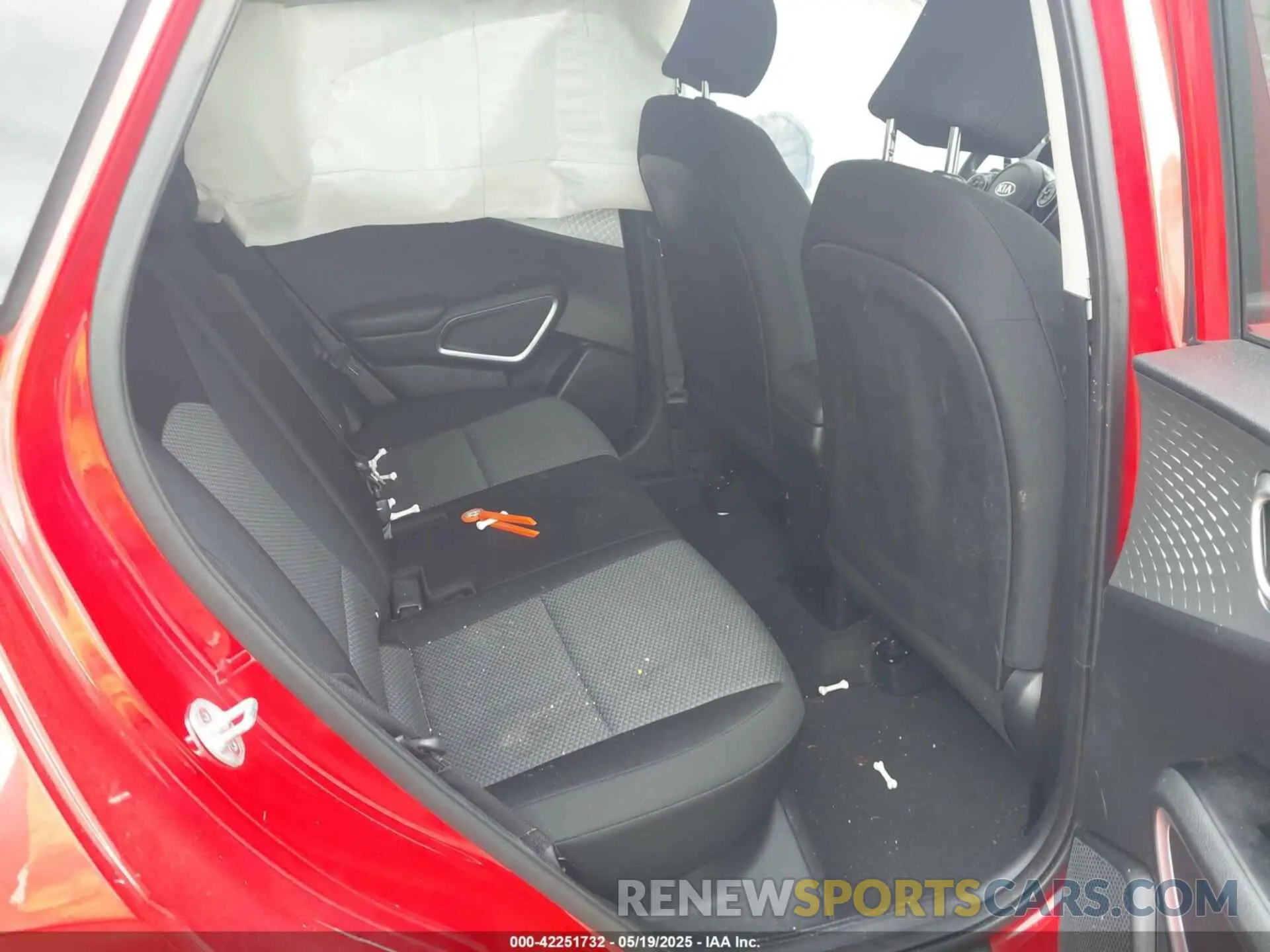 8 Photograph of a damaged car KNDJ23AU5L7005532 KIA SOUL 2020