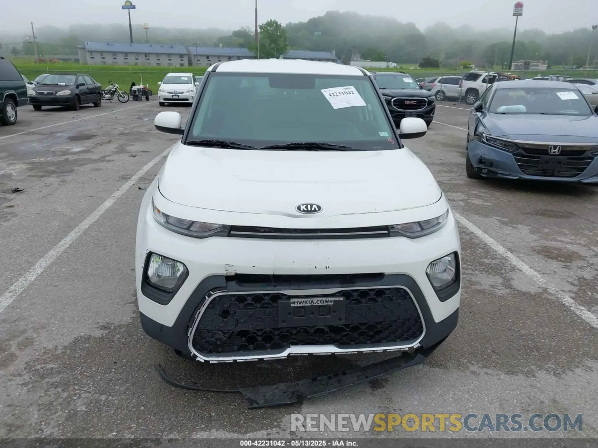 12 Photograph of a damaged car KNDJ23AU5L7022217 KIA SOUL 2020