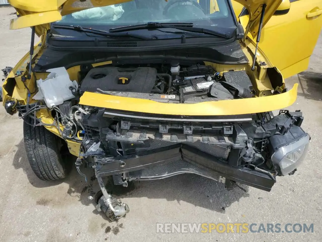 12 Photograph of a damaged car KNDJ23AU5L7047957 KIA SOUL 2020
