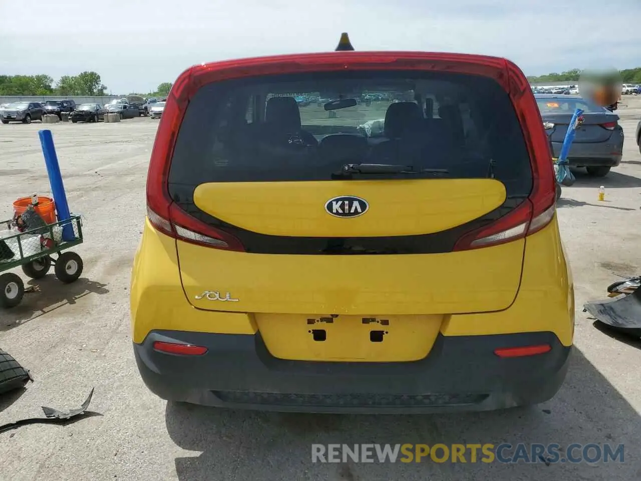 6 Photograph of a damaged car KNDJ23AU5L7047957 KIA SOUL 2020