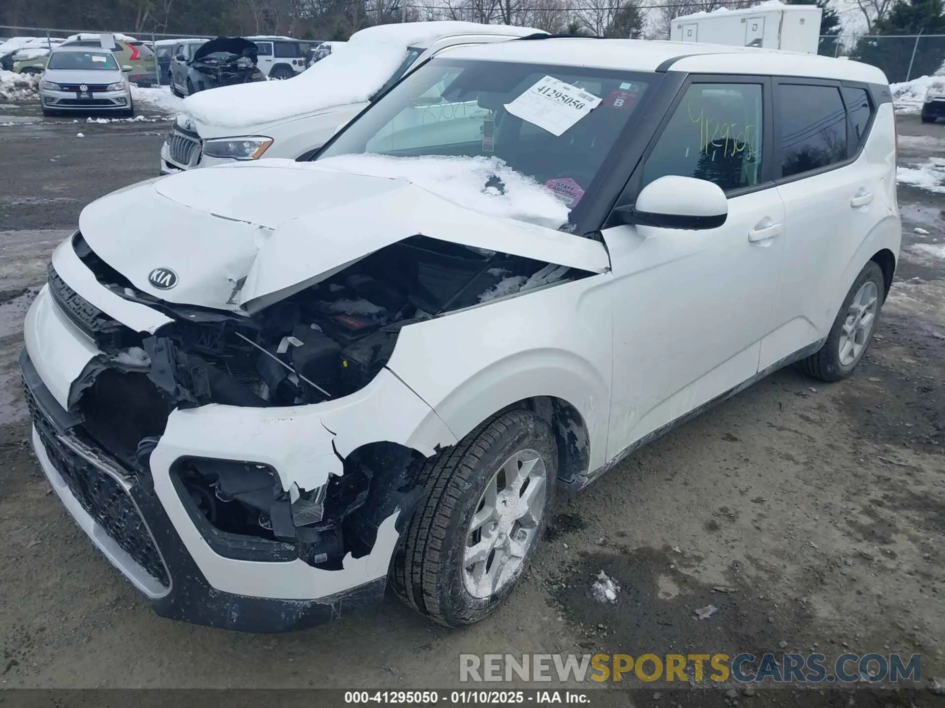 2 Photograph of a damaged car KNDJ23AU5L7054438 KIA SOUL 2020