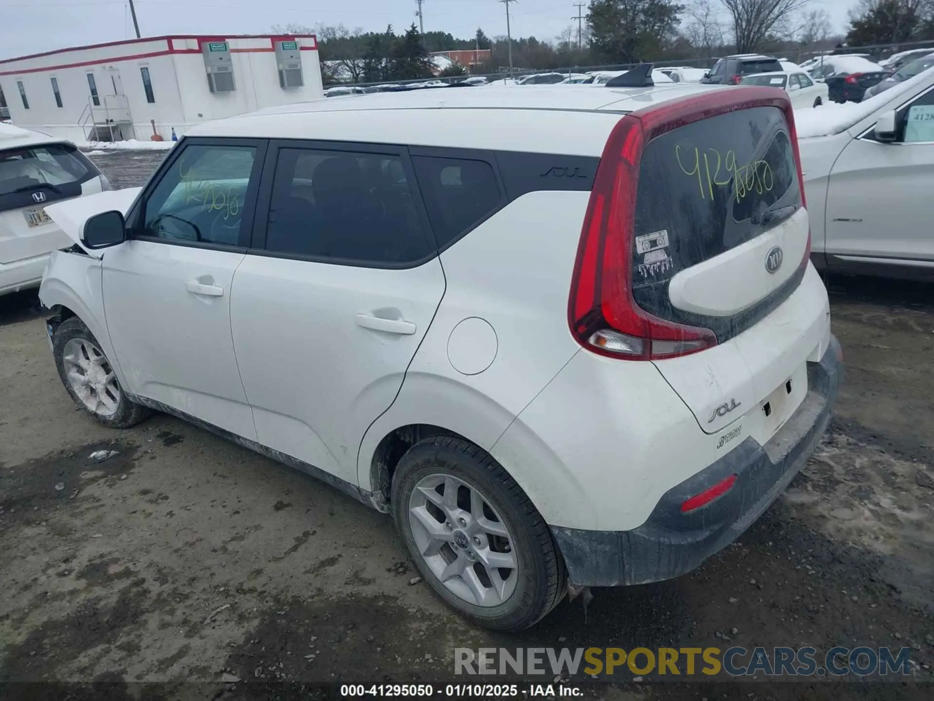 3 Photograph of a damaged car KNDJ23AU5L7054438 KIA SOUL 2020