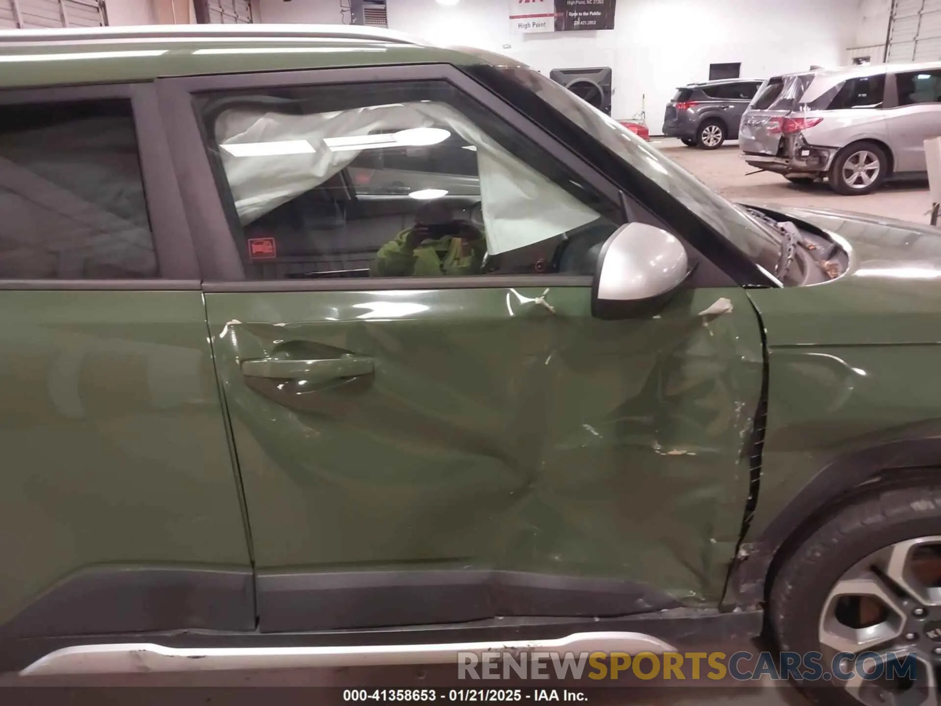 16 Photograph of a damaged car KNDJ23AU5L7068730 KIA SOUL 2020