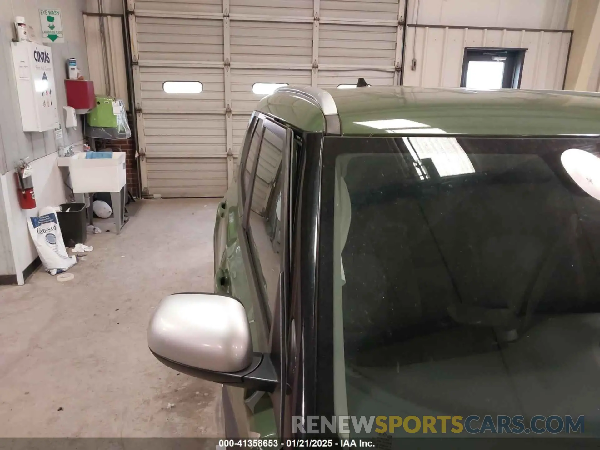 20 Photograph of a damaged car KNDJ23AU5L7068730 KIA SOUL 2020