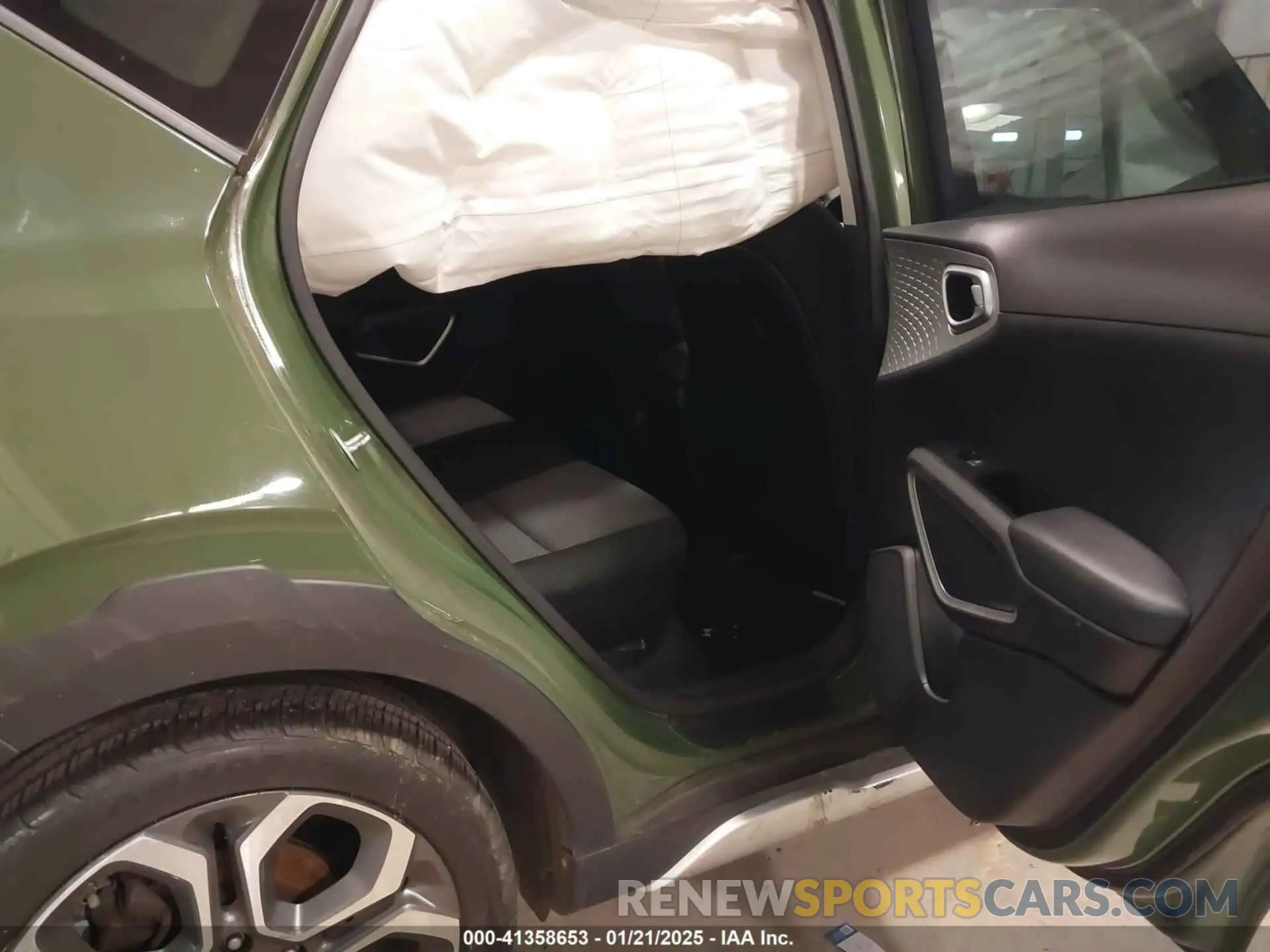 8 Photograph of a damaged car KNDJ23AU5L7068730 KIA SOUL 2020