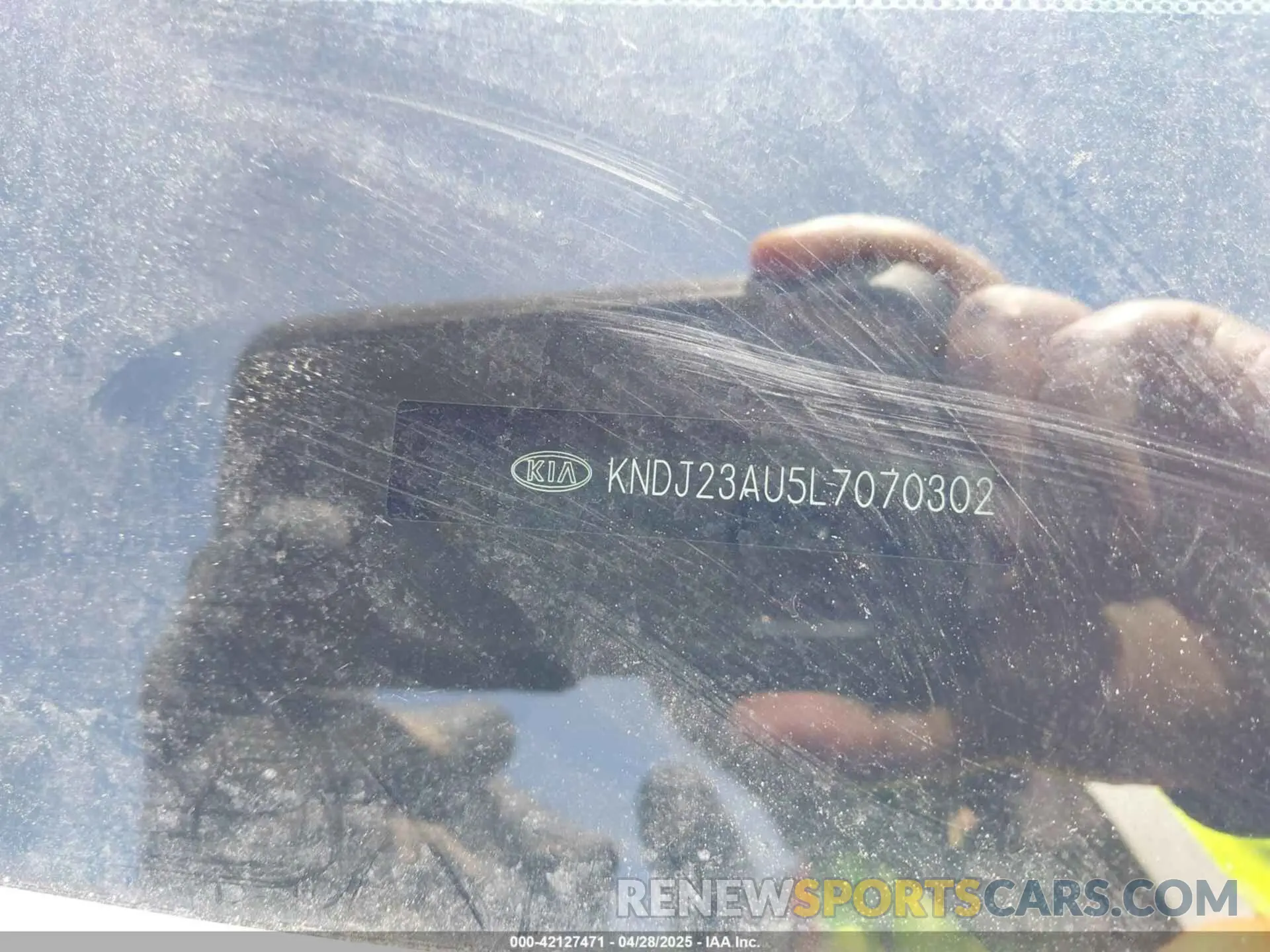 9 Photograph of a damaged car KNDJ23AU5L7070302 KIA SOUL 2020
