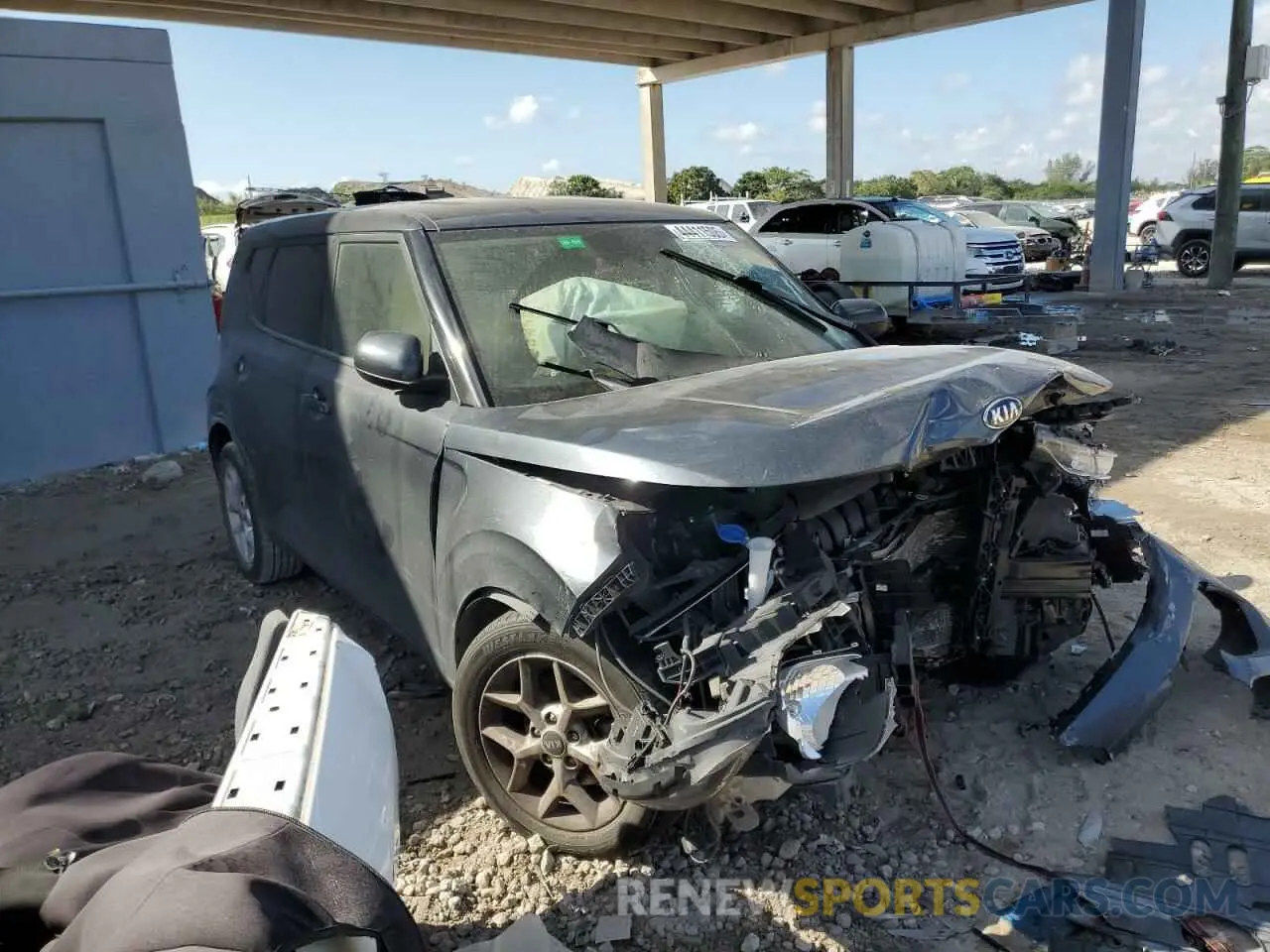4 Photograph of a damaged car KNDJ23AU5L7091764 KIA SOUL 2020