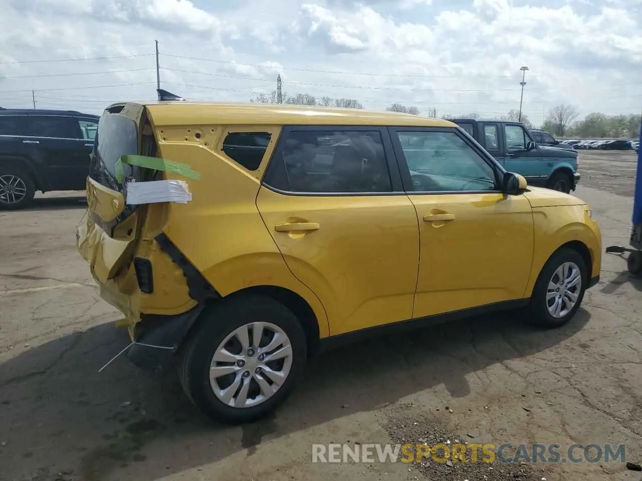 3 Photograph of a damaged car KNDJ23AU5L7097094 KIA SOUL 2020