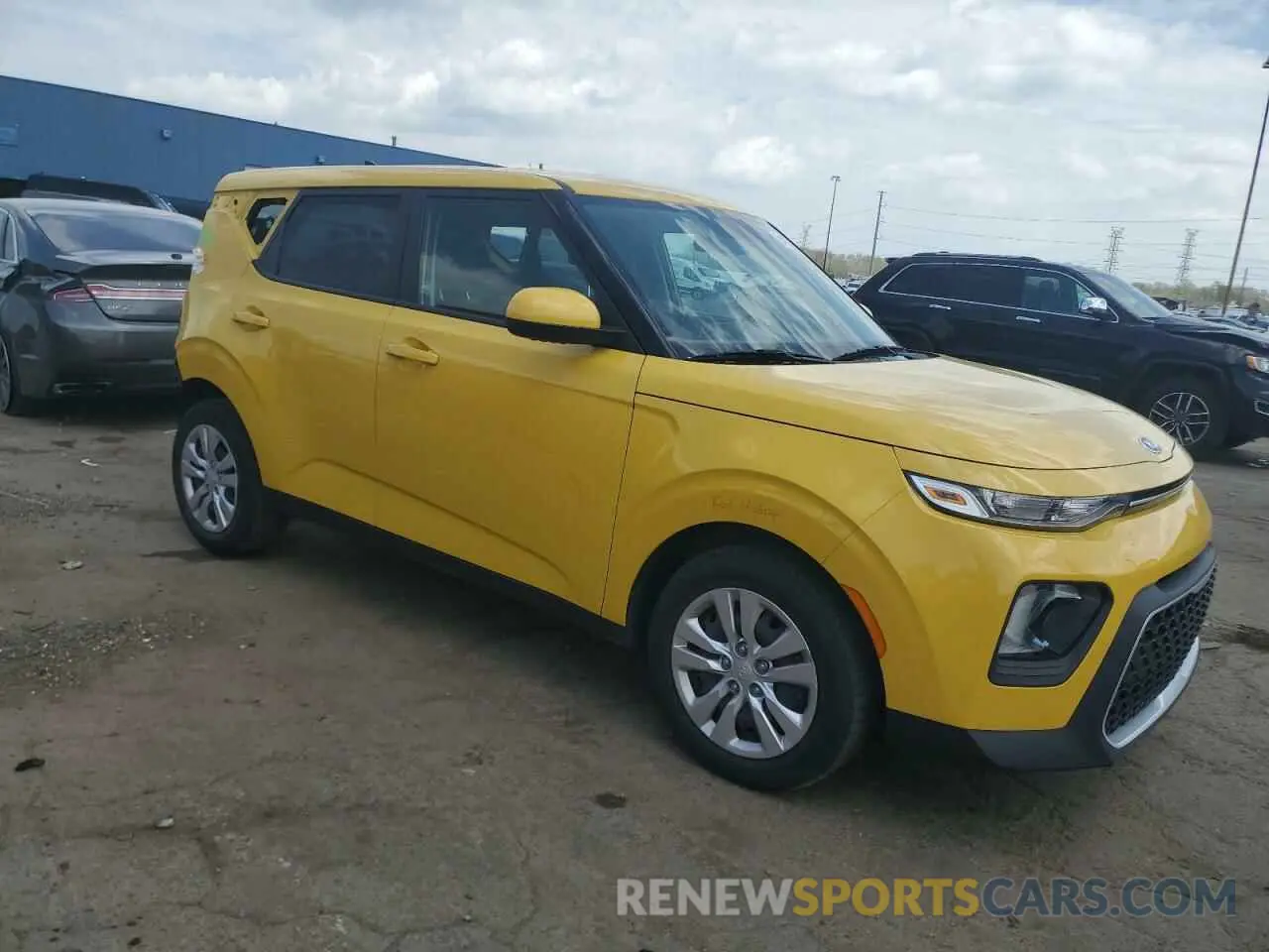 4 Photograph of a damaged car KNDJ23AU5L7097094 KIA SOUL 2020