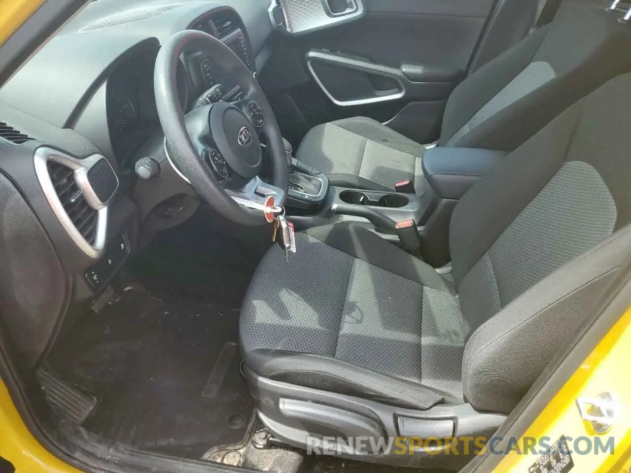 7 Photograph of a damaged car KNDJ23AU5L7097094 KIA SOUL 2020