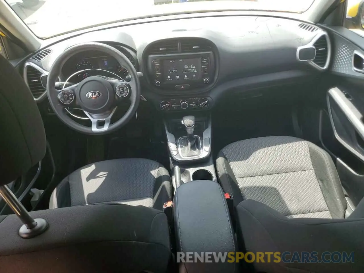 8 Photograph of a damaged car KNDJ23AU5L7097094 KIA SOUL 2020