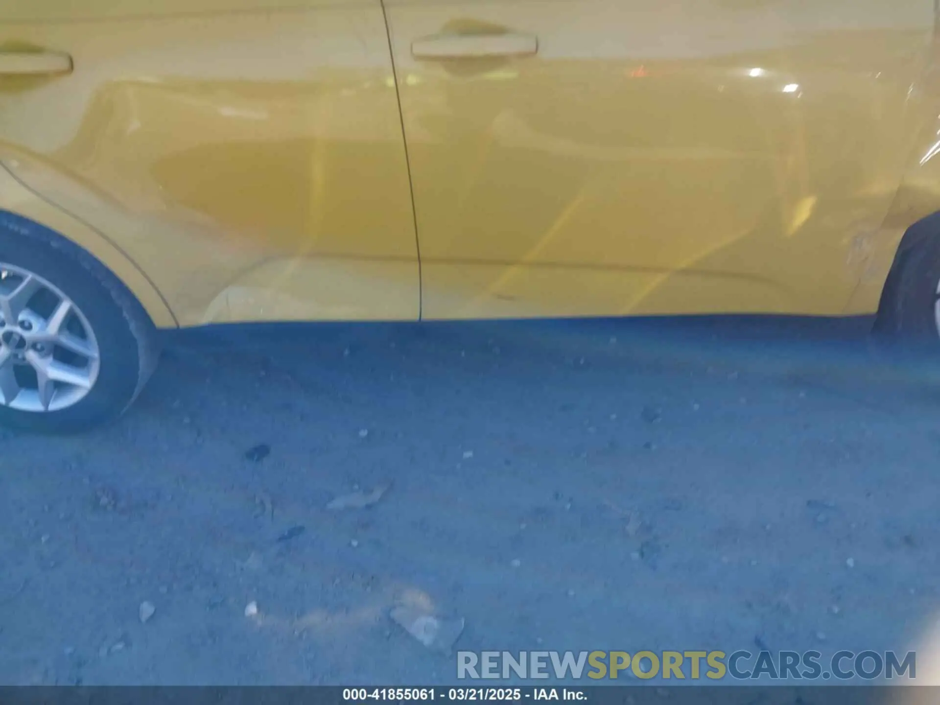 13 Photograph of a damaged car KNDJ23AU5L7101306 KIA SOUL 2020