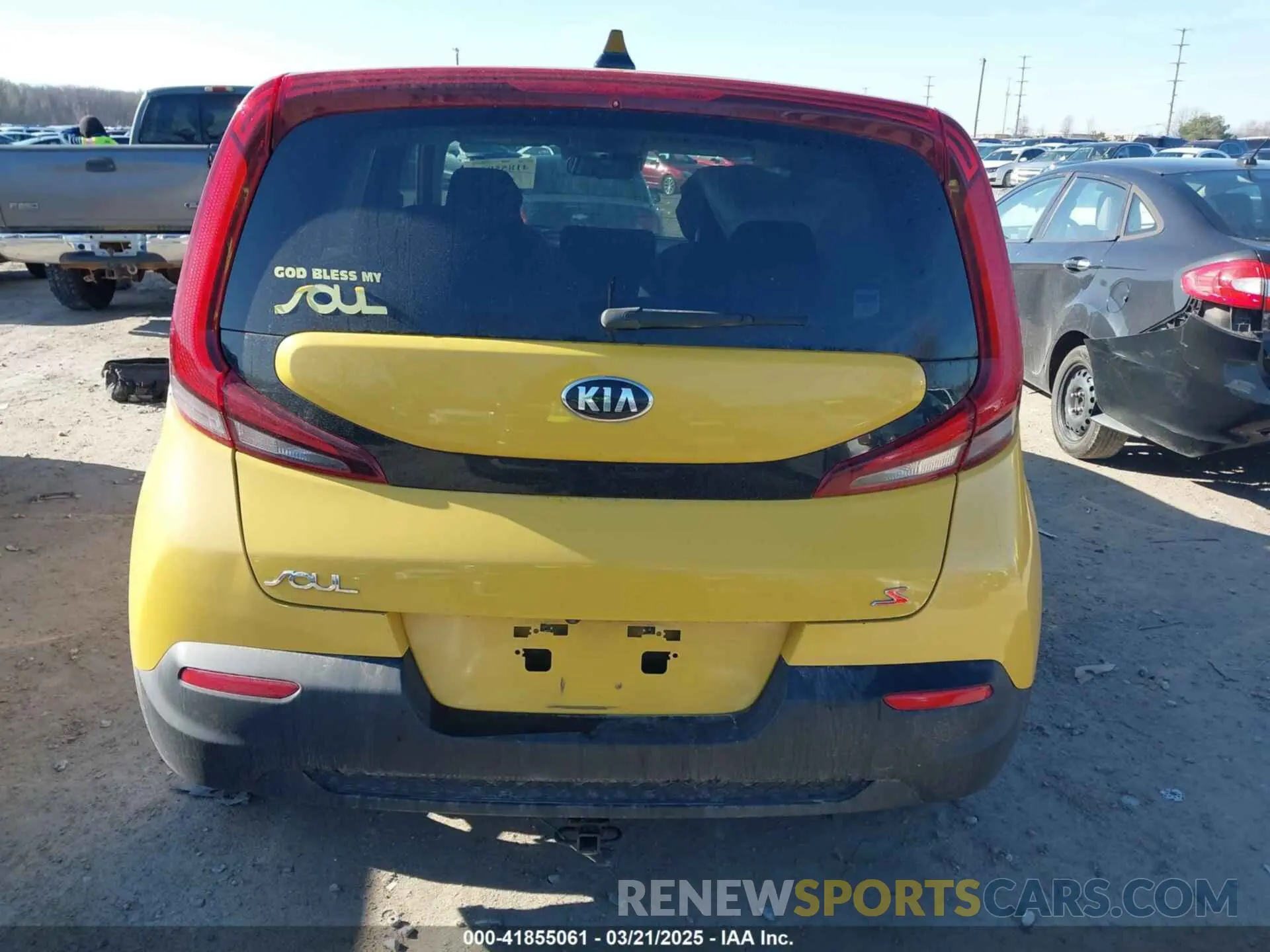 16 Photograph of a damaged car KNDJ23AU5L7101306 KIA SOUL 2020