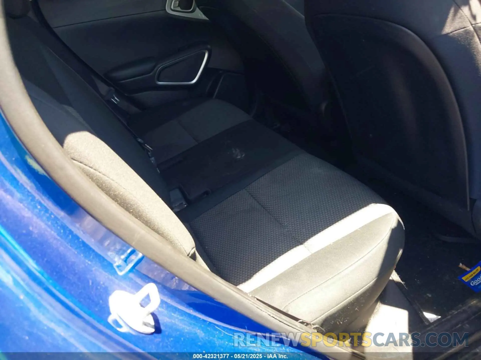 8 Photograph of a damaged car KNDJ23AU5L7109485 KIA SOUL 2020
