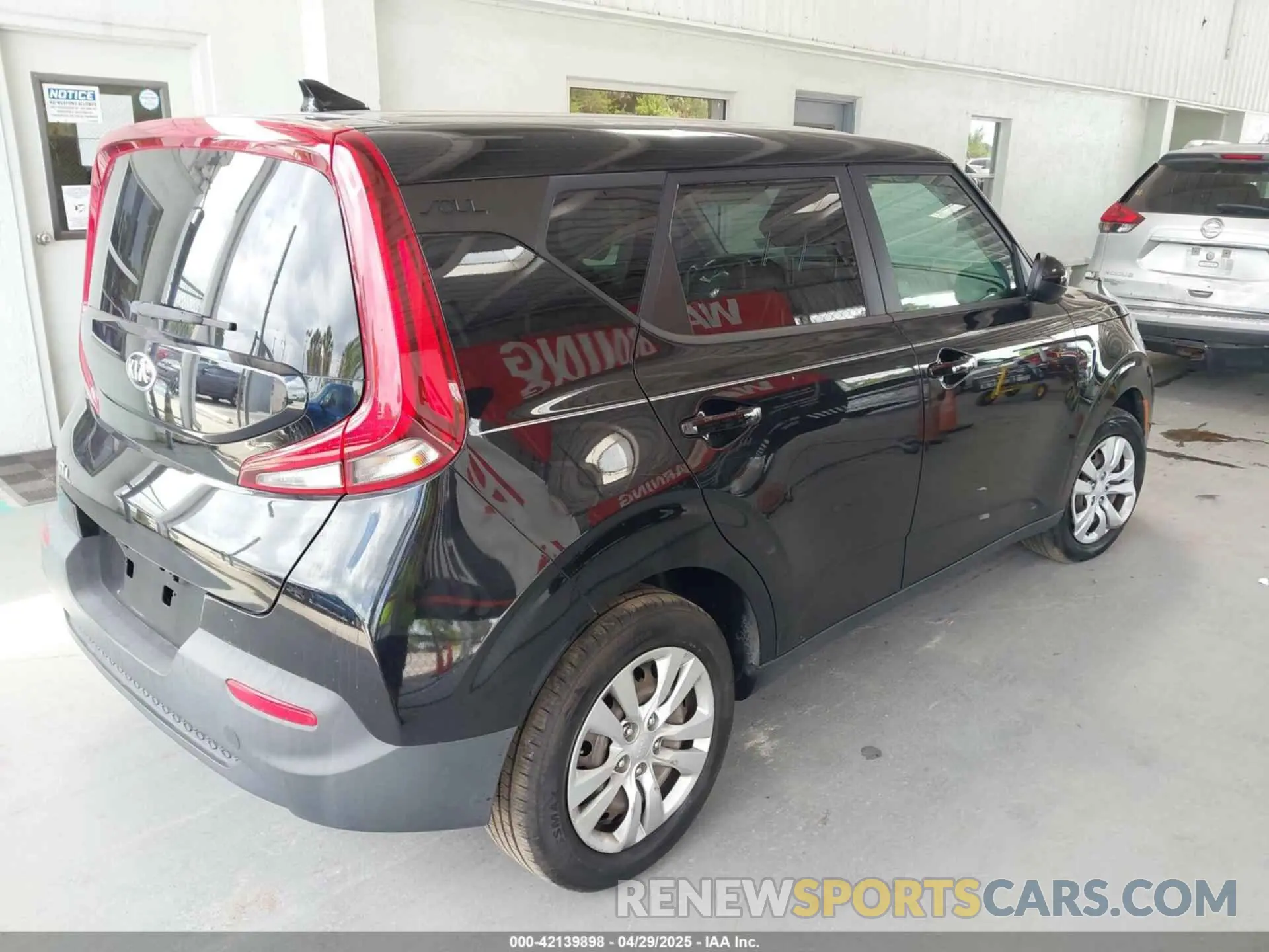 4 Photograph of a damaged car KNDJ23AU5L7119840 KIA SOUL 2020