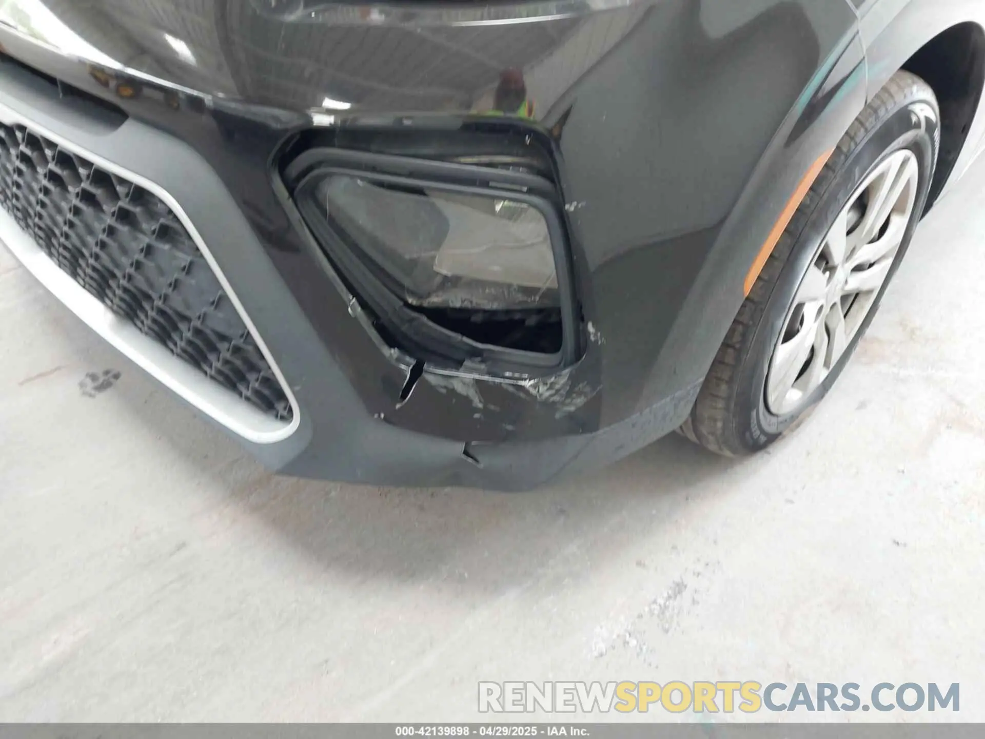 6 Photograph of a damaged car KNDJ23AU5L7119840 KIA SOUL 2020