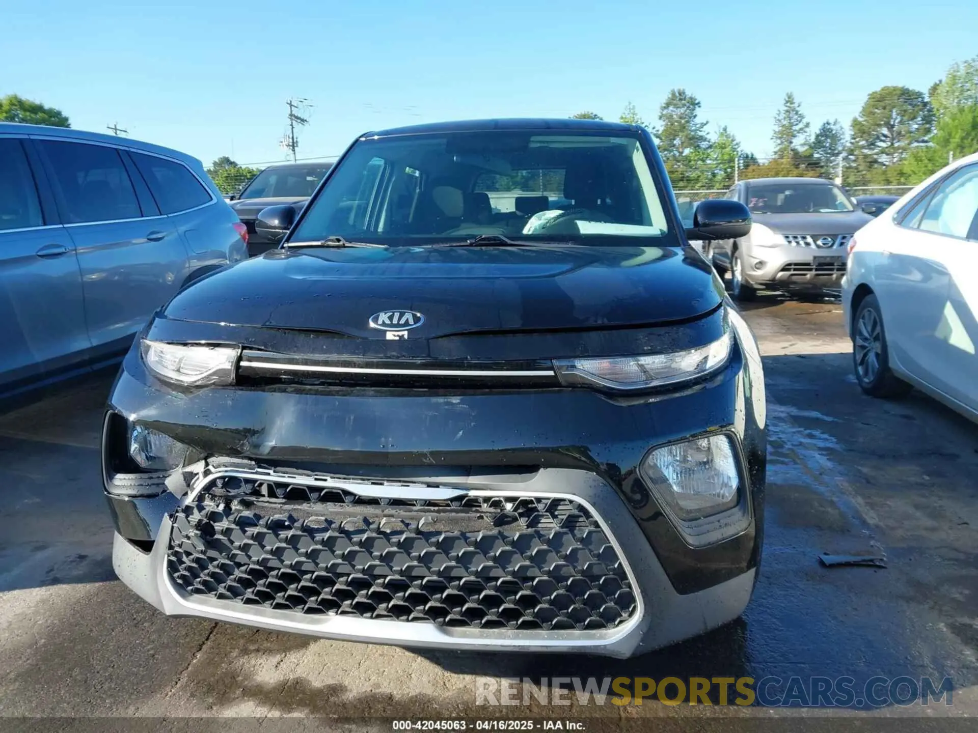 12 Photograph of a damaged car KNDJ23AU5L7700433 KIA SOUL 2020
