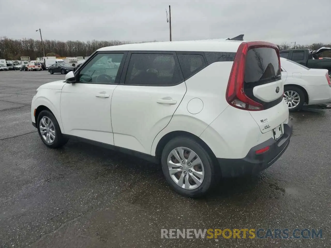 2 Photograph of a damaged car KNDJ23AU5L7705356 KIA SOUL 2020