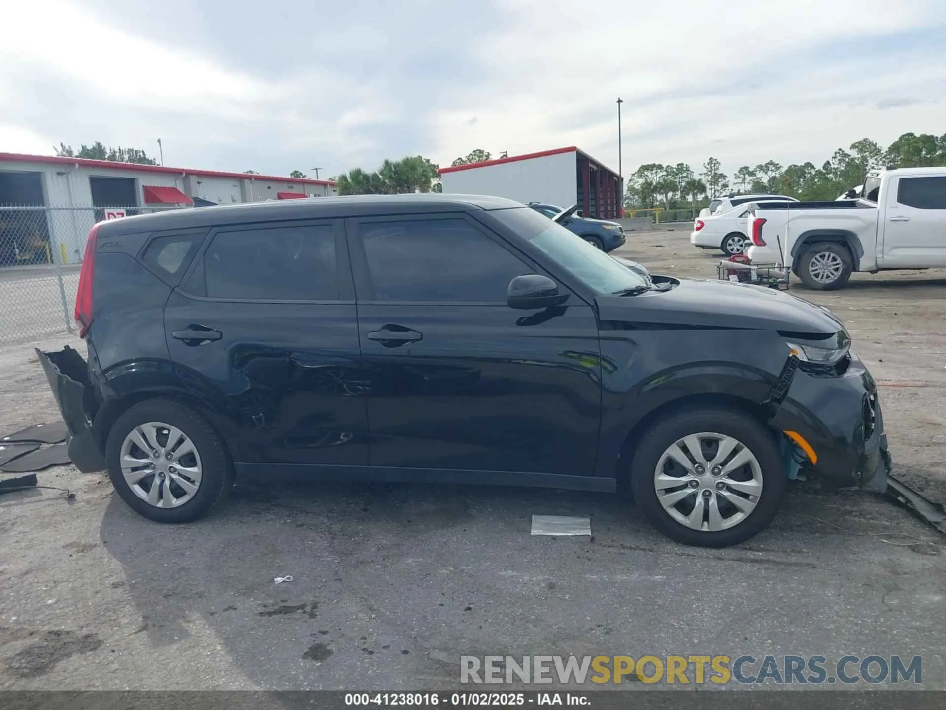 13 Photograph of a damaged car KNDJ23AU5L7707575 KIA SOUL 2020