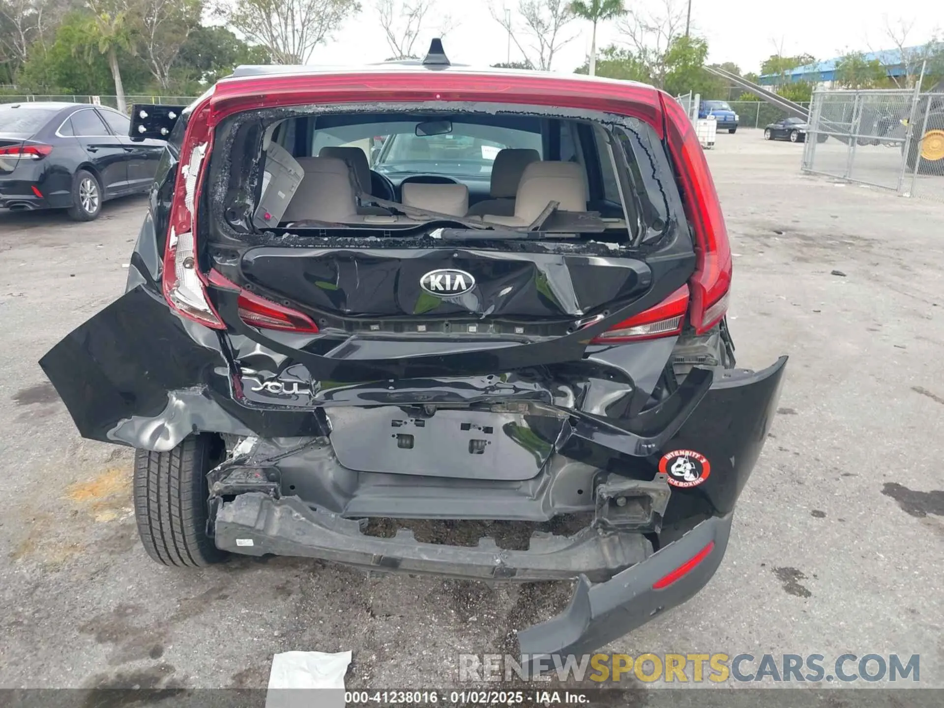 6 Photograph of a damaged car KNDJ23AU5L7707575 KIA SOUL 2020