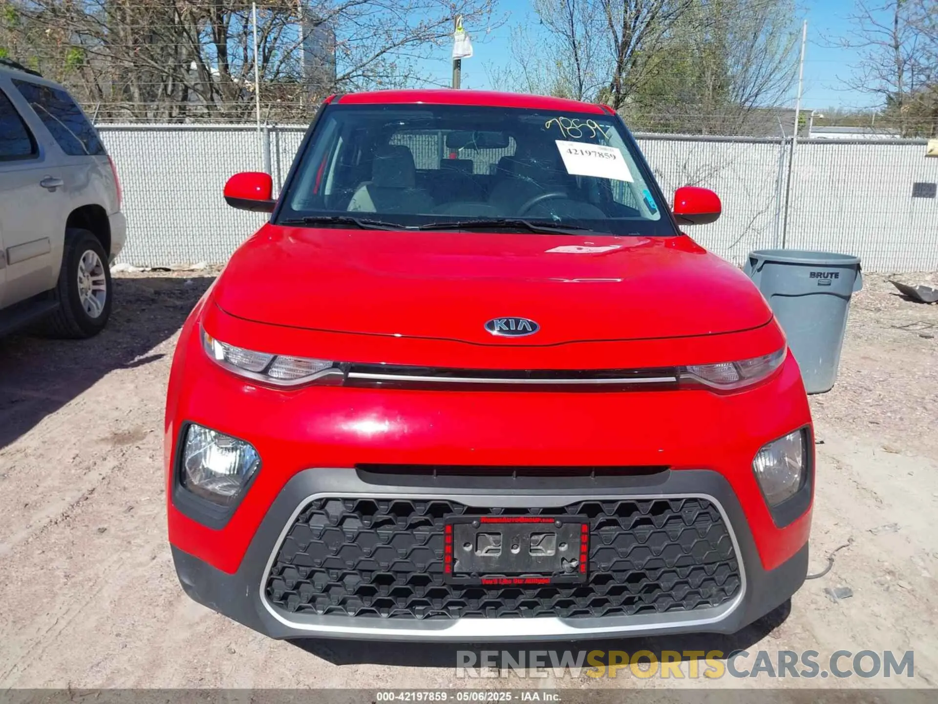 12 Photograph of a damaged car KNDJ23AU5L7713697 KIA SOUL 2020