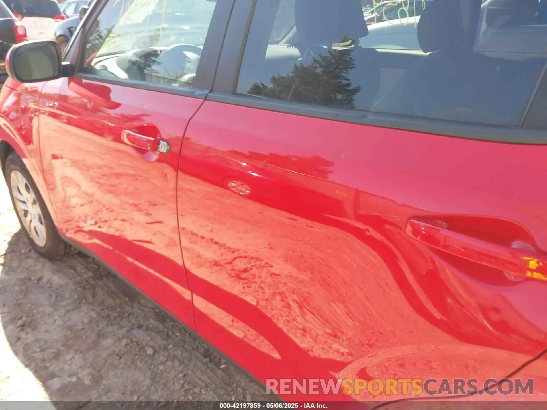 19 Photograph of a damaged car KNDJ23AU5L7713697 KIA SOUL 2020