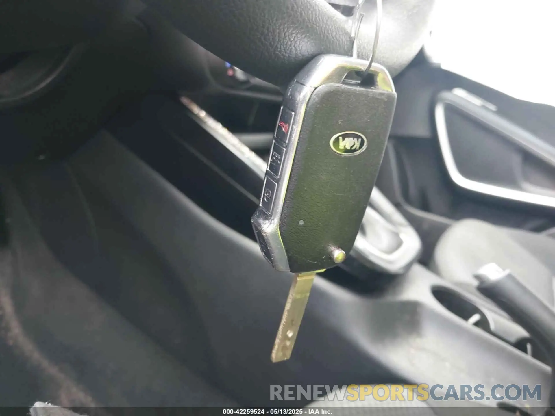 11 Photograph of a damaged car KNDJ23AU5L7718043 KIA SOUL 2020