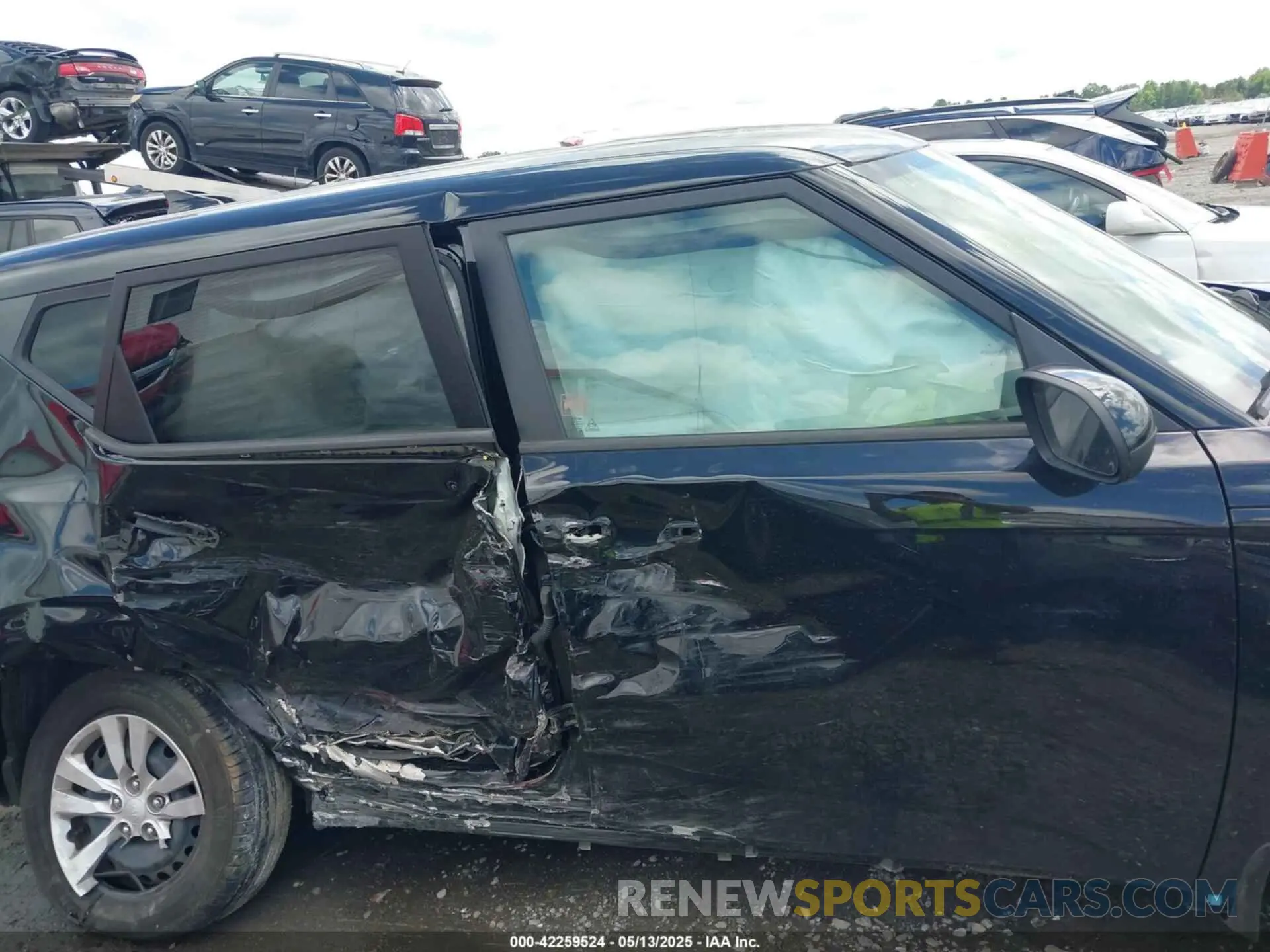 13 Photograph of a damaged car KNDJ23AU5L7718043 KIA SOUL 2020
