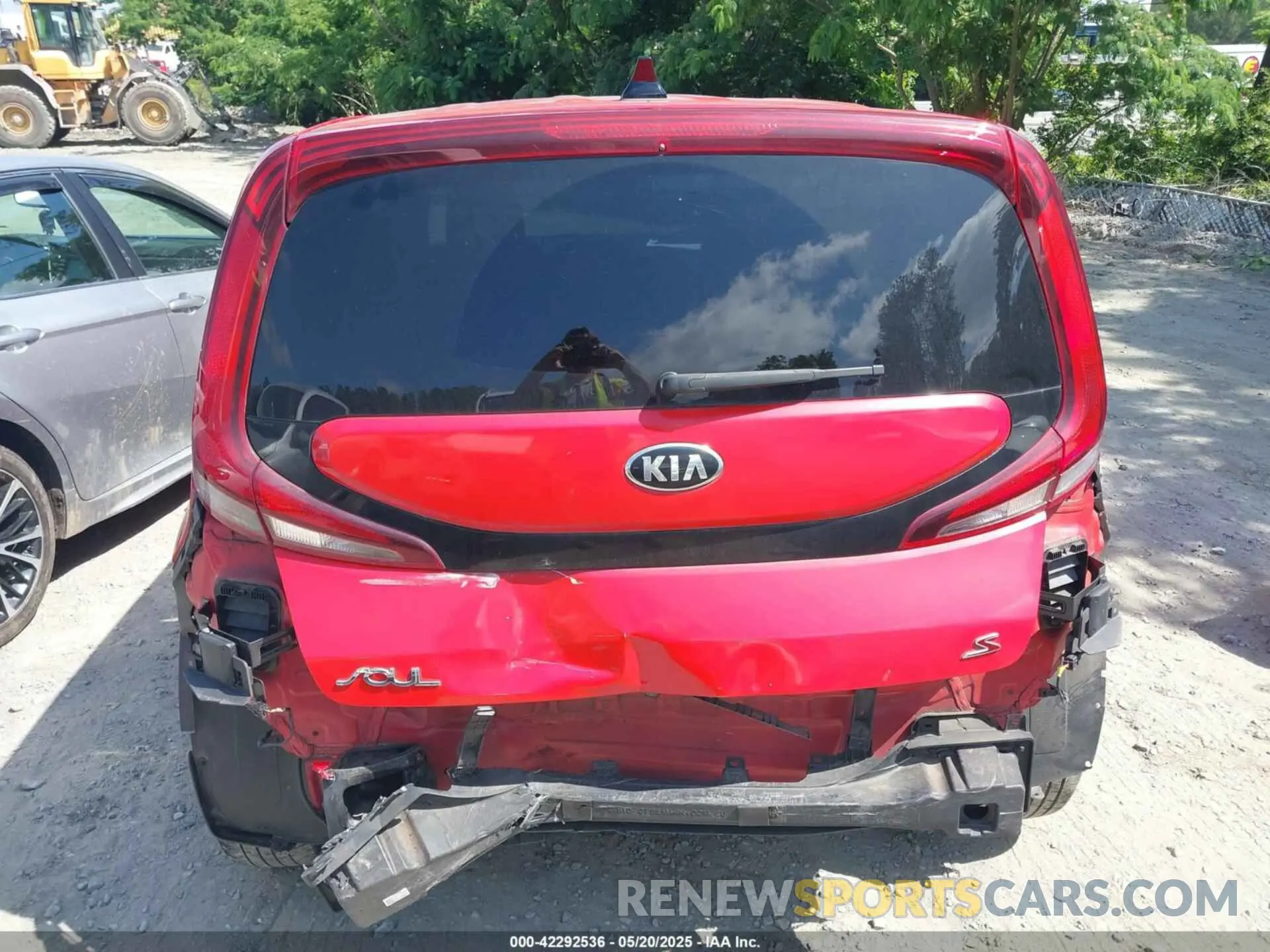 17 Photograph of a damaged car KNDJ23AU5L7722173 KIA SOUL 2020