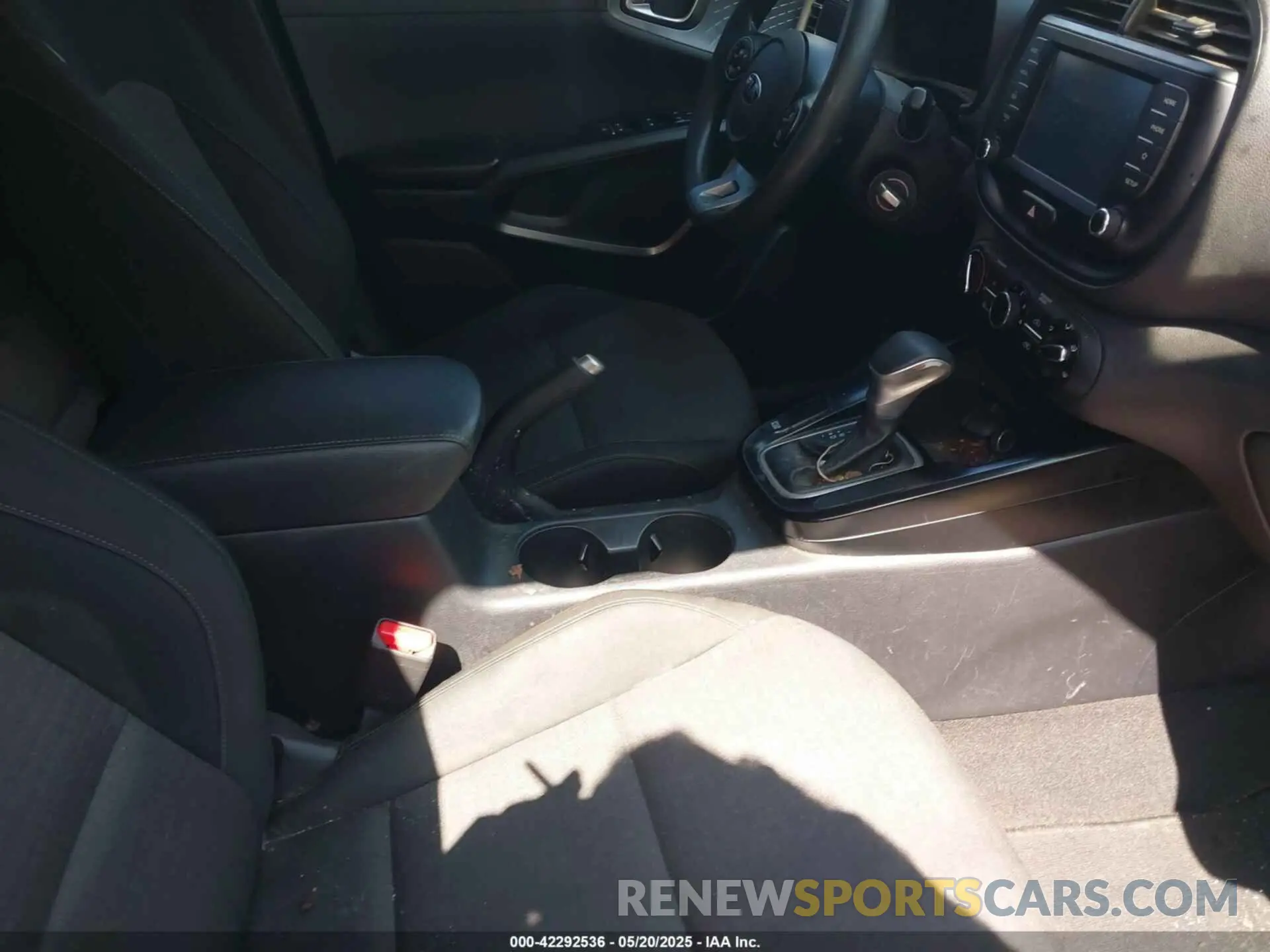 5 Photograph of a damaged car KNDJ23AU5L7722173 KIA SOUL 2020