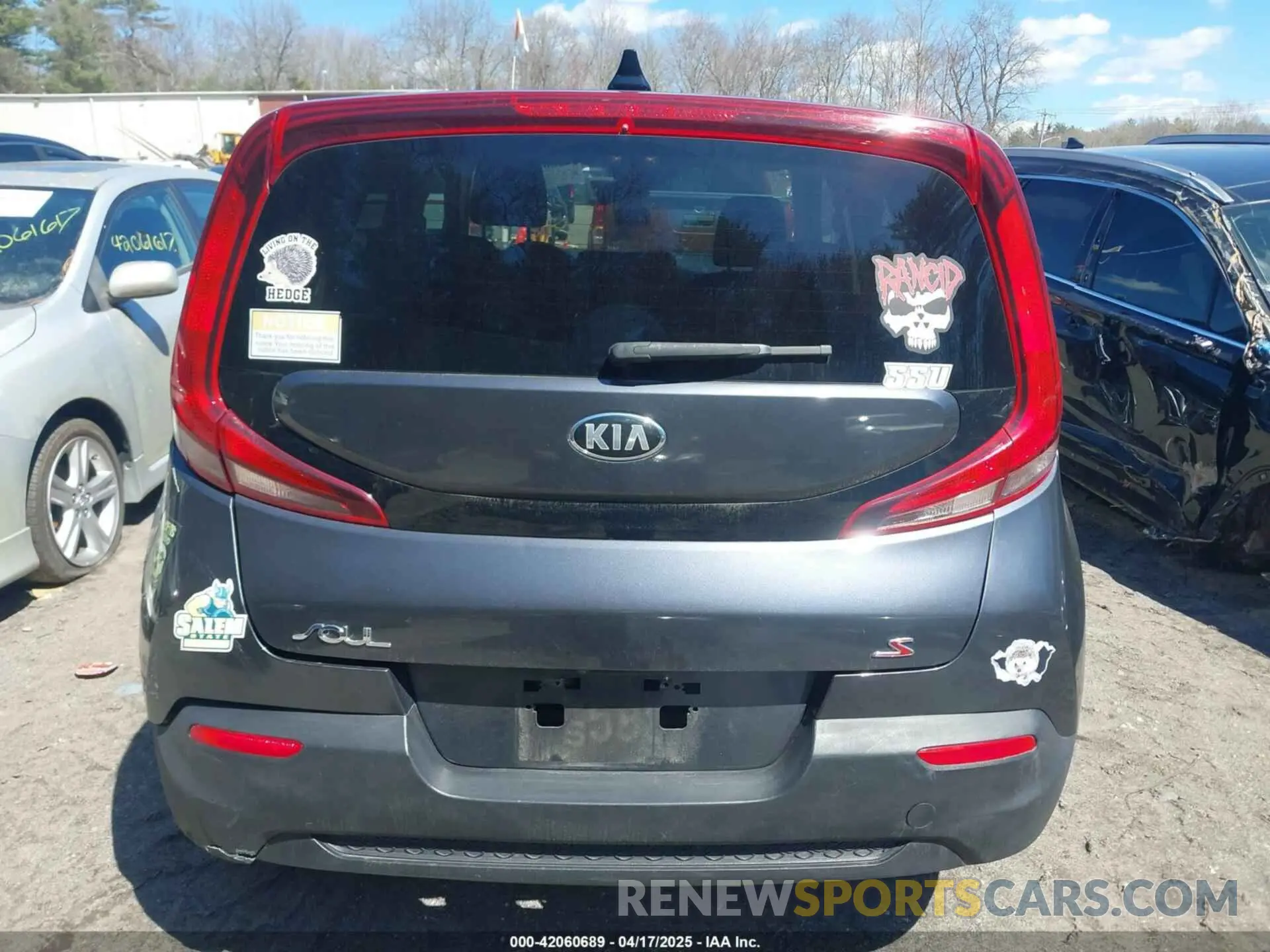 16 Photograph of a damaged car KNDJ23AU5L7727308 KIA SOUL 2020