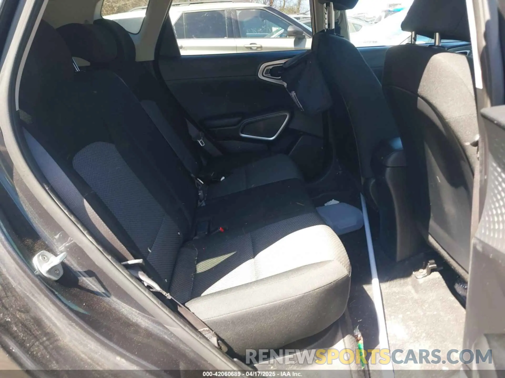 8 Photograph of a damaged car KNDJ23AU5L7727308 KIA SOUL 2020