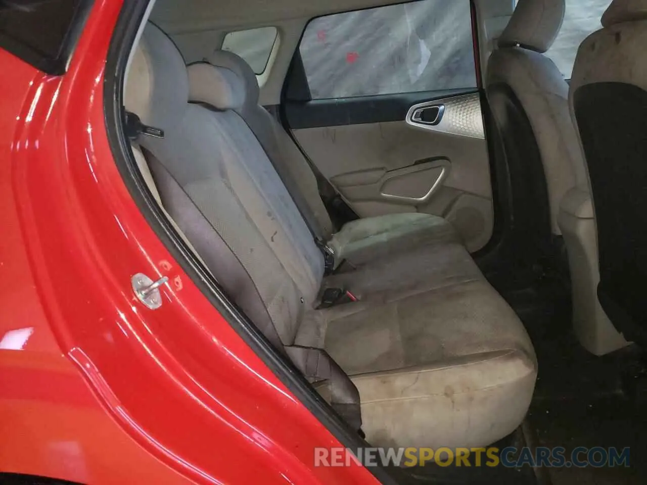 11 Photograph of a damaged car KNDJ23AU5L7731570 KIA SOUL 2020