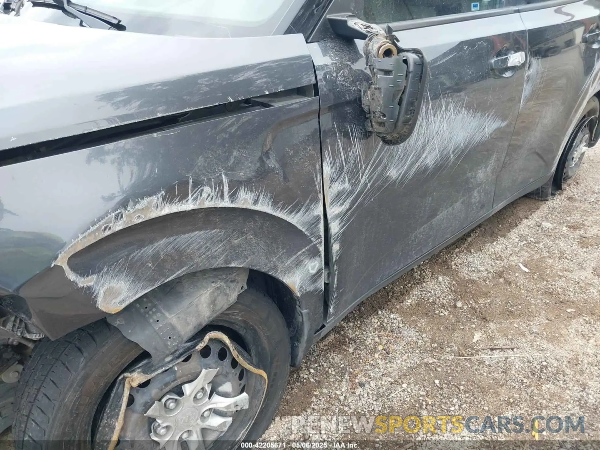 6 Photograph of a damaged car KNDJ23AU5L7734050 KIA SOUL 2020