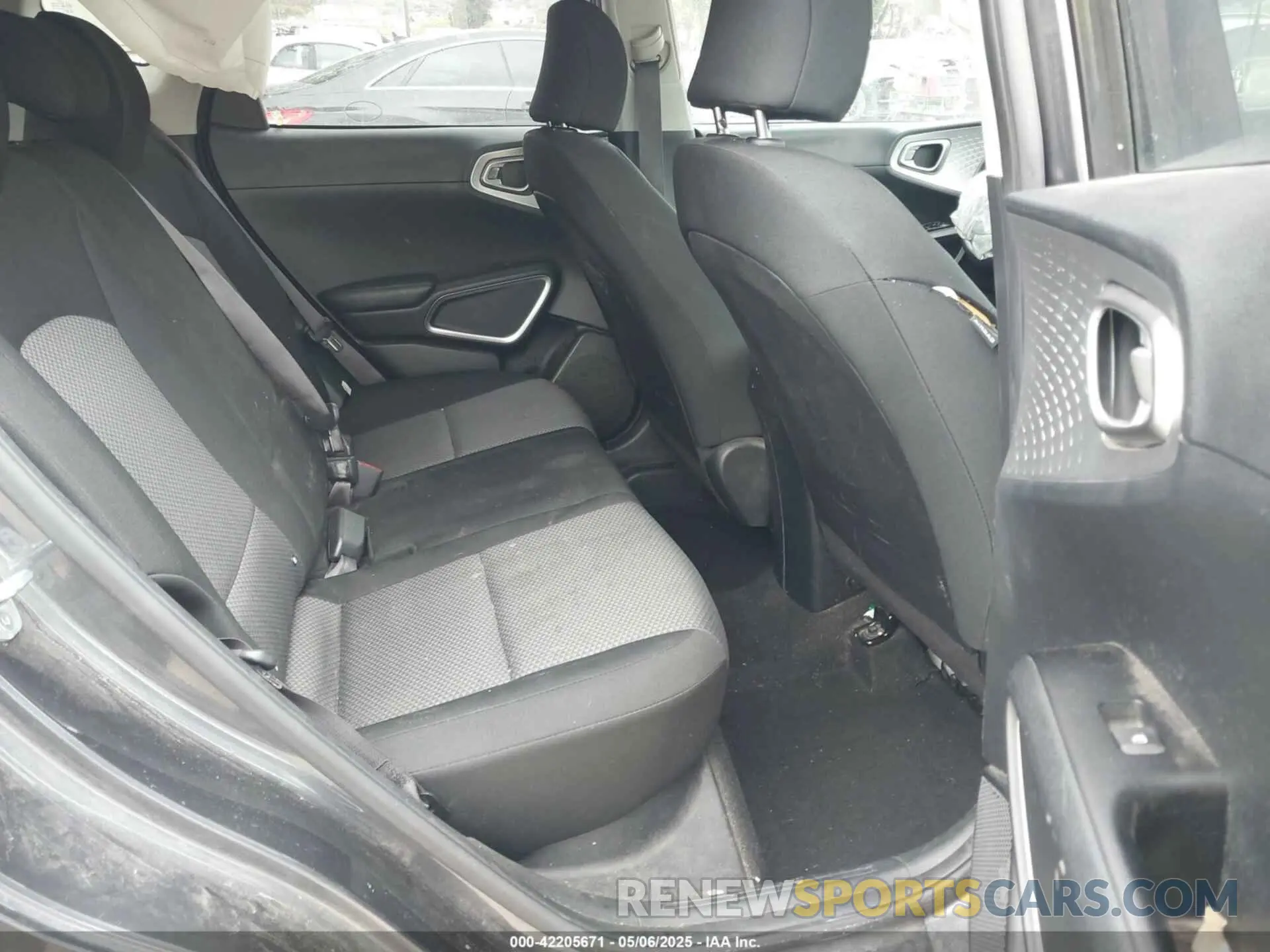 8 Photograph of a damaged car KNDJ23AU5L7734050 KIA SOUL 2020