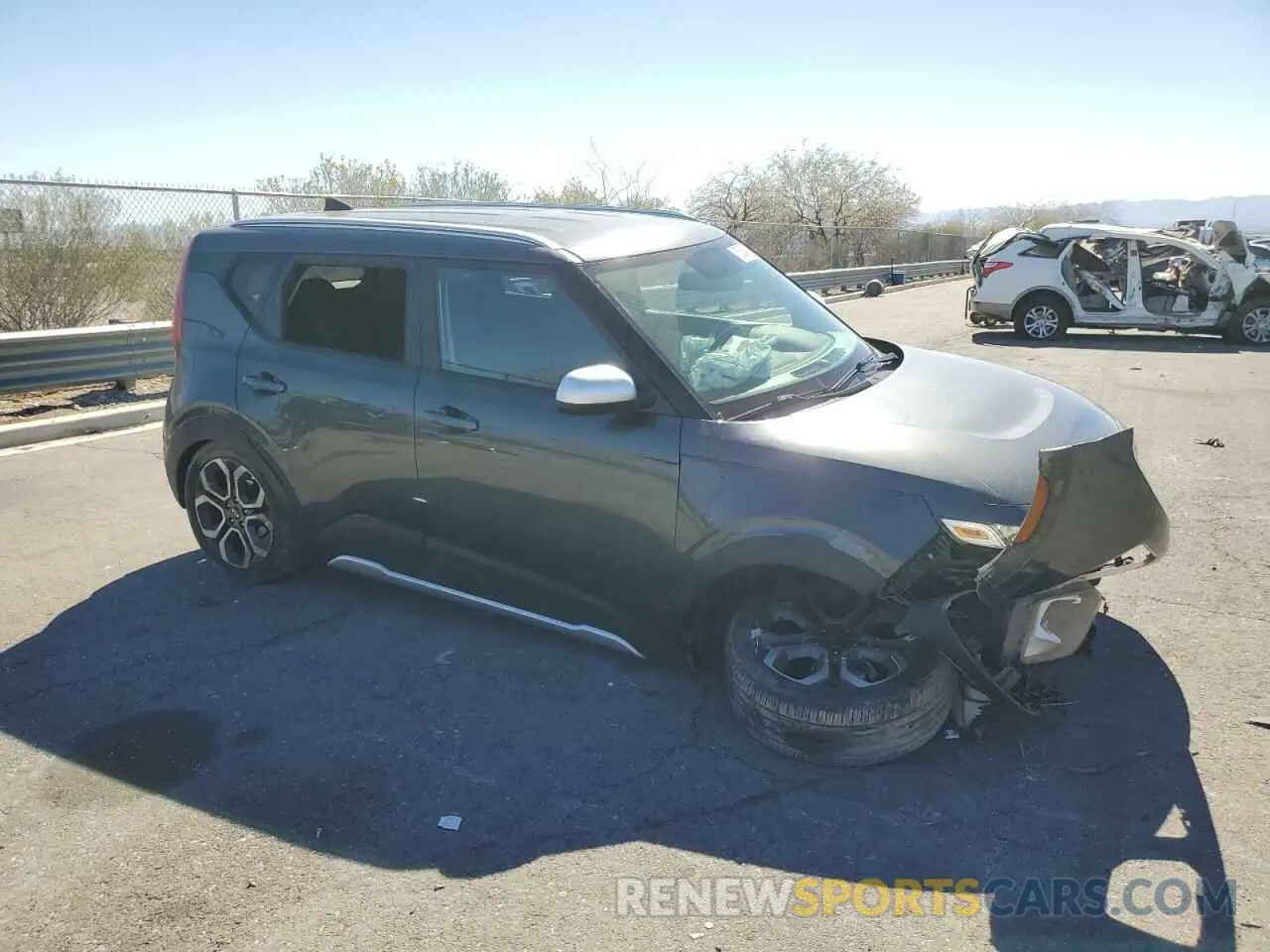4 Photograph of a damaged car KNDJ23AU5L7735053 KIA SOUL 2020