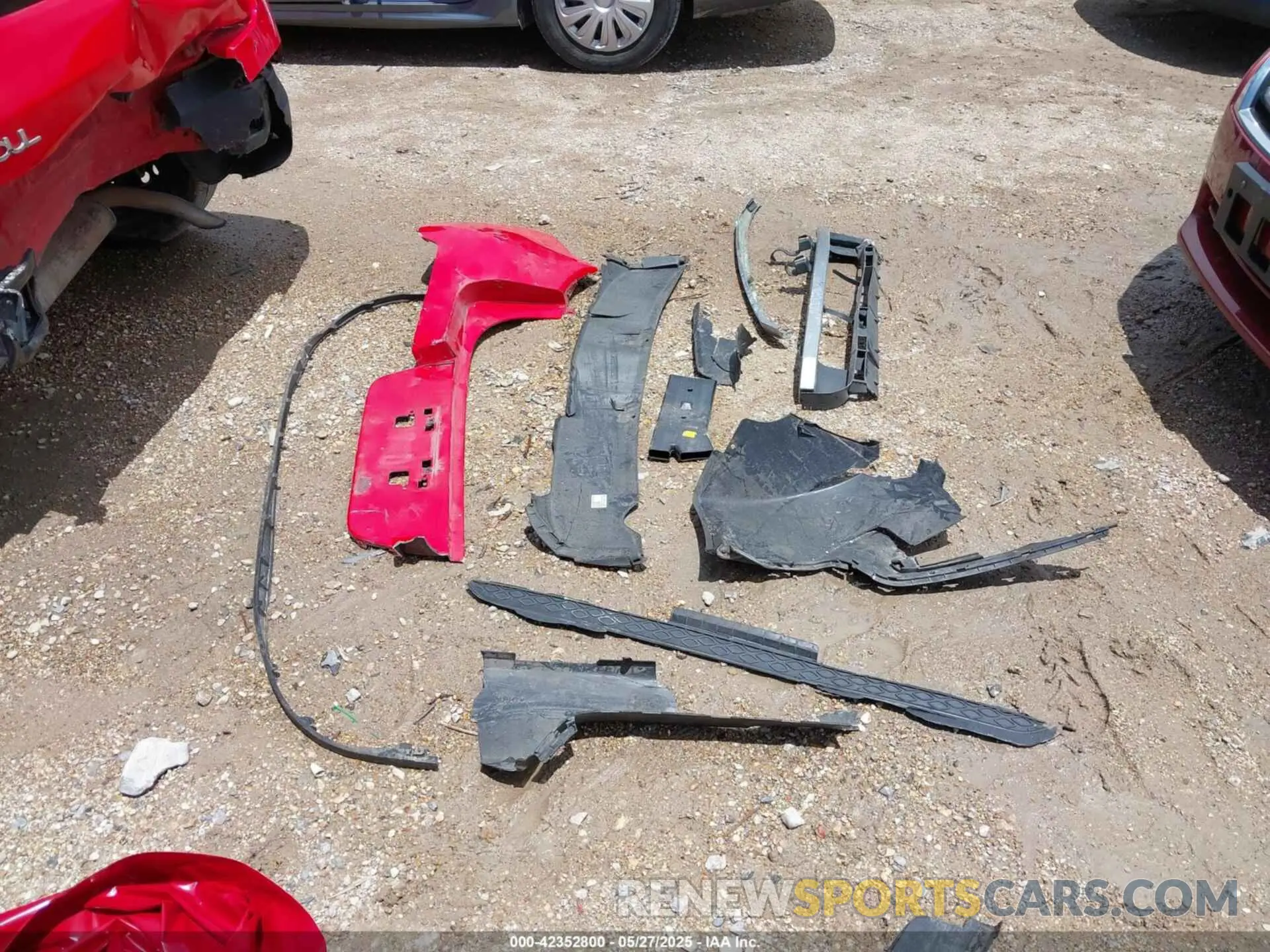 12 Photograph of a damaged car KNDJ23AU6L7048289 KIA SOUL 2020