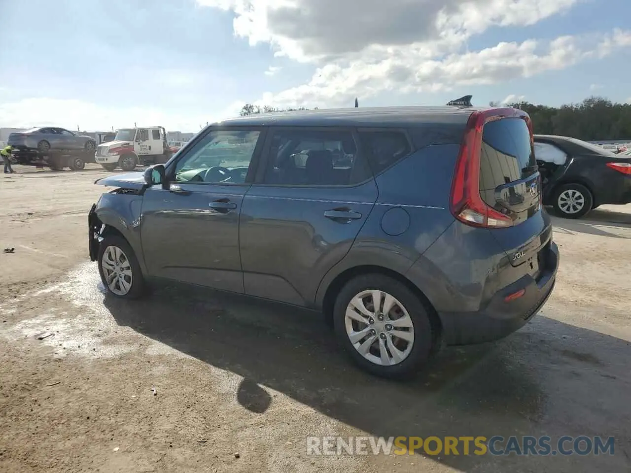 2 Photograph of a damaged car KNDJ23AU6L7071393 KIA SOUL 2020