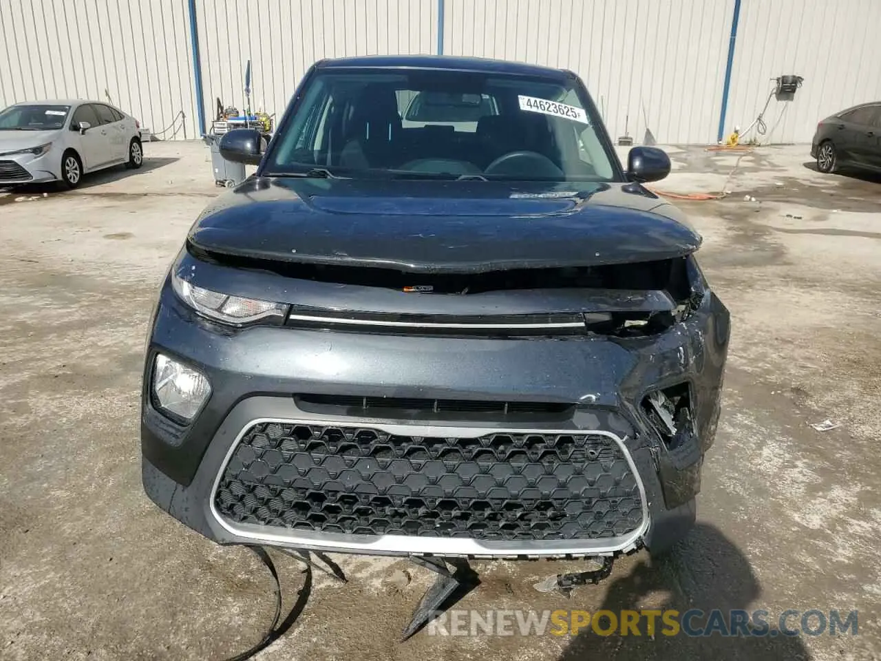 5 Photograph of a damaged car KNDJ23AU6L7071393 KIA SOUL 2020