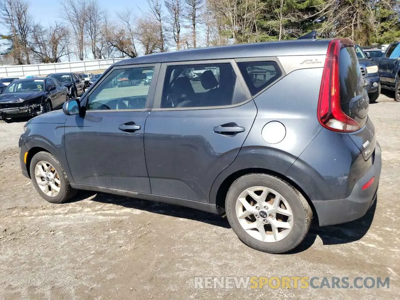 2 Photograph of a damaged car KNDJ23AU6L7073158 KIA SOUL 2020