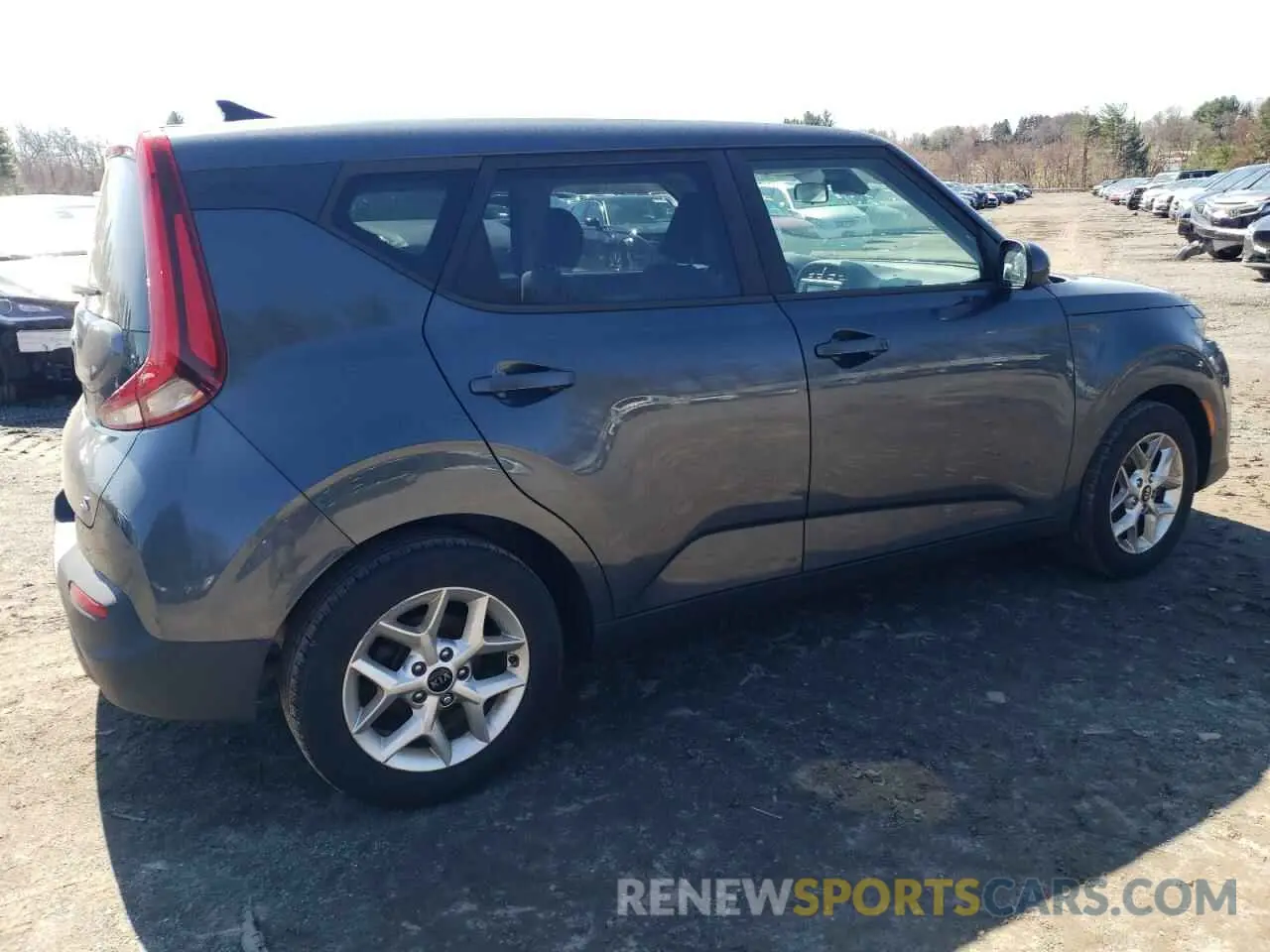 3 Photograph of a damaged car KNDJ23AU6L7073158 KIA SOUL 2020