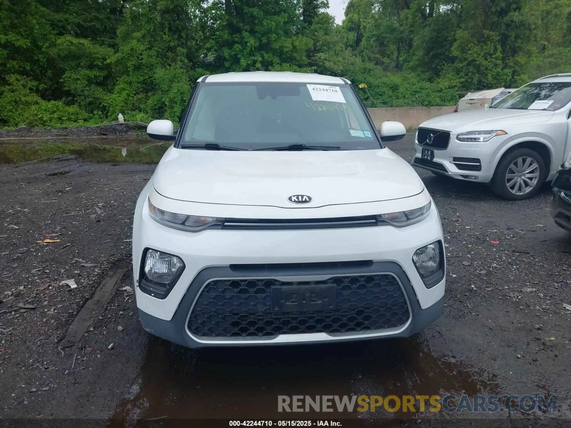 12 Photograph of a damaged car KNDJ23AU6L7083270 KIA SOUL 2020