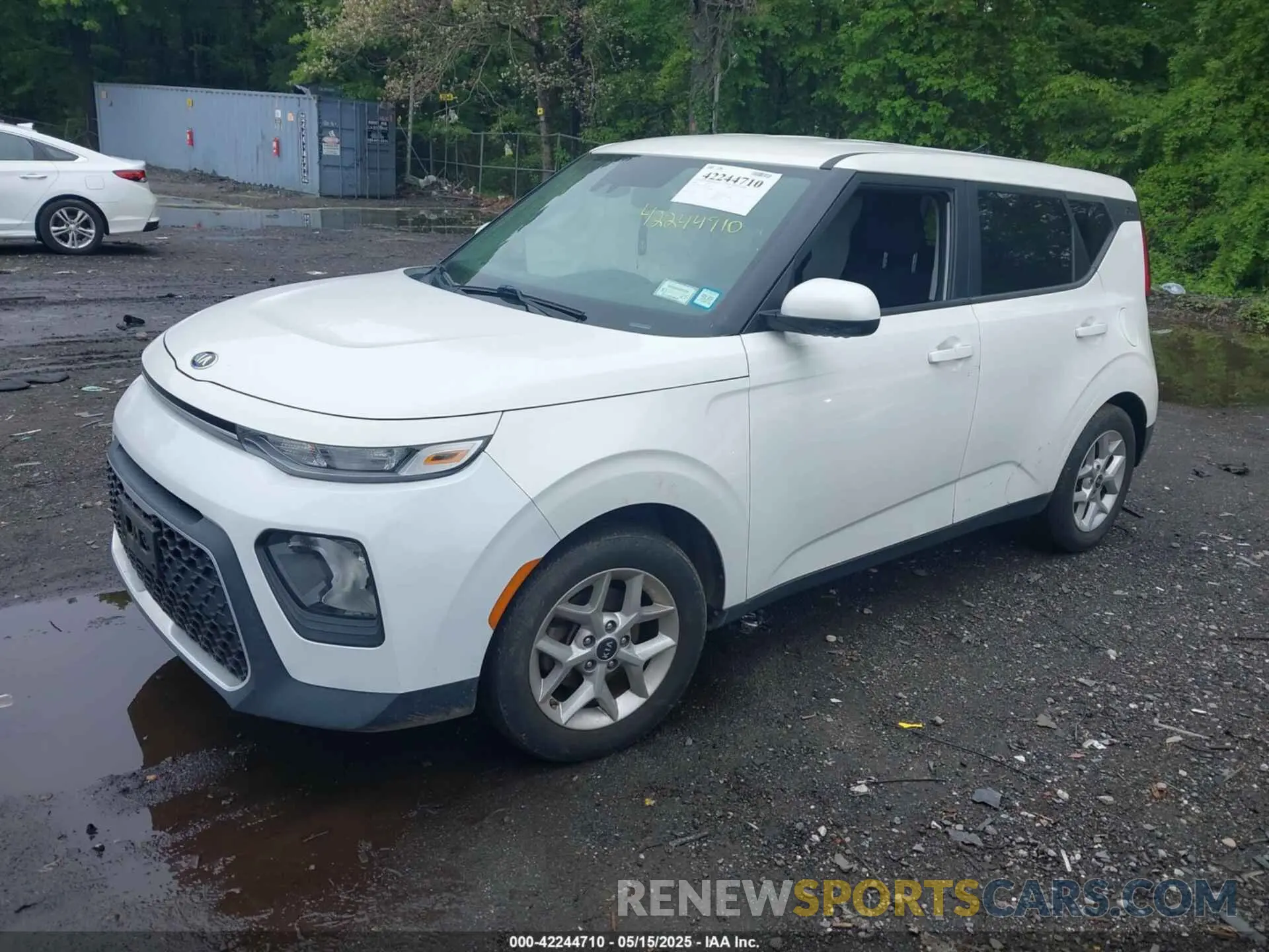 2 Photograph of a damaged car KNDJ23AU6L7083270 KIA SOUL 2020