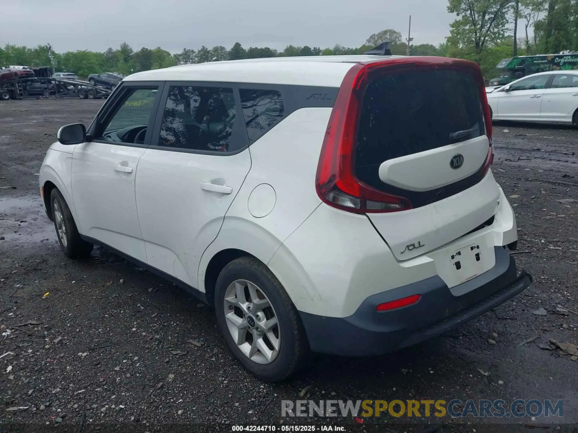 3 Photograph of a damaged car KNDJ23AU6L7083270 KIA SOUL 2020