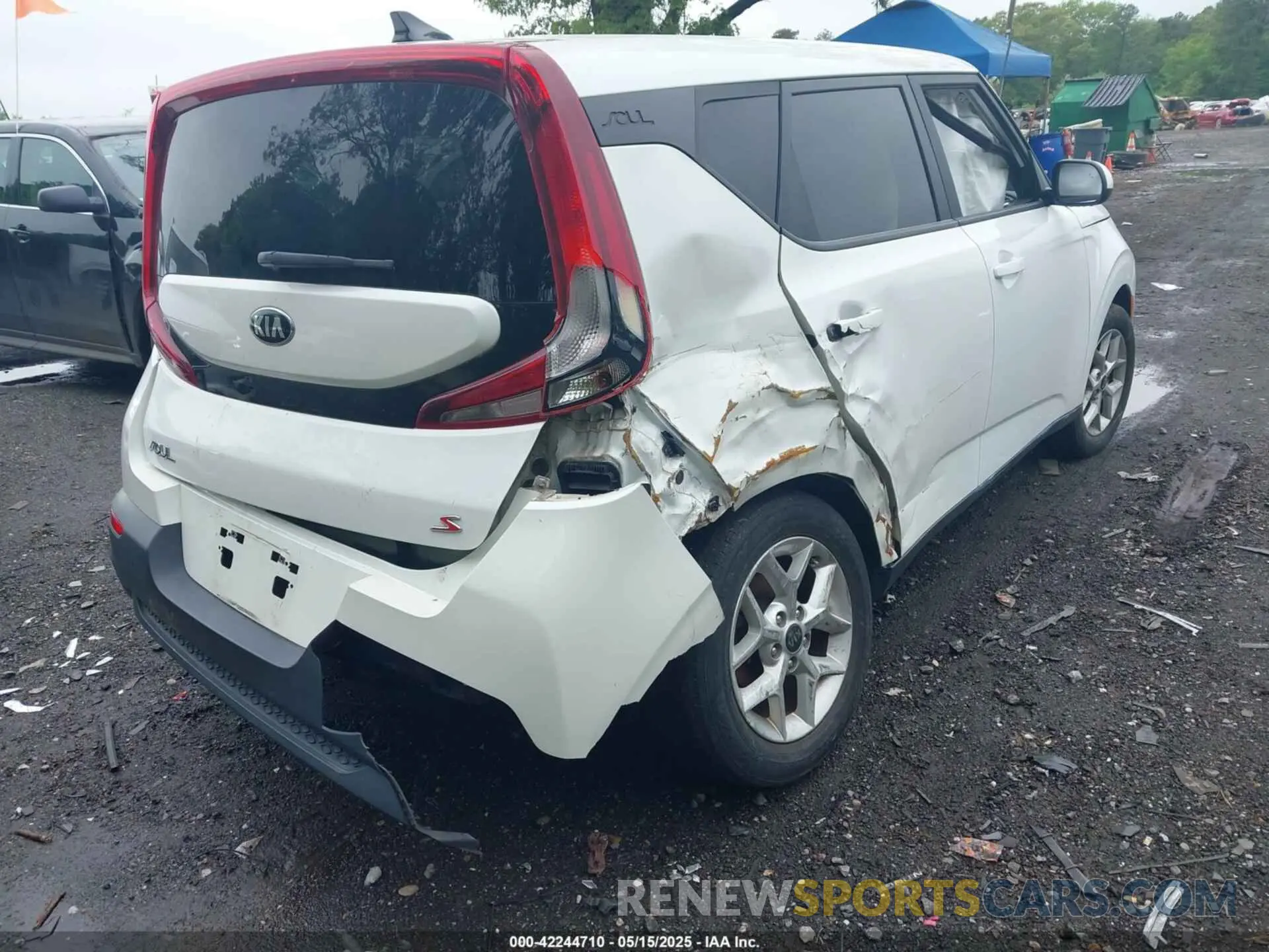 6 Photograph of a damaged car KNDJ23AU6L7083270 KIA SOUL 2020